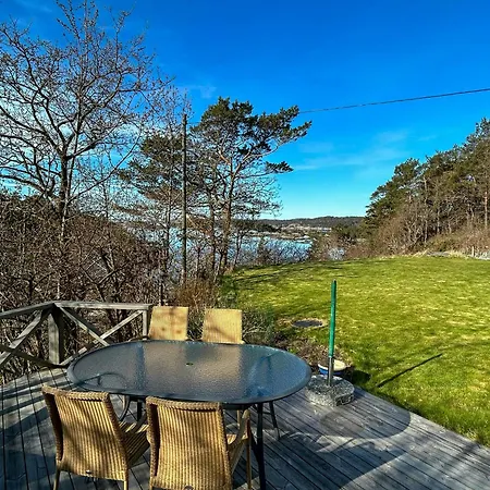 Private With Panoramic Views In Lillesand Ferienhaus Kvåse